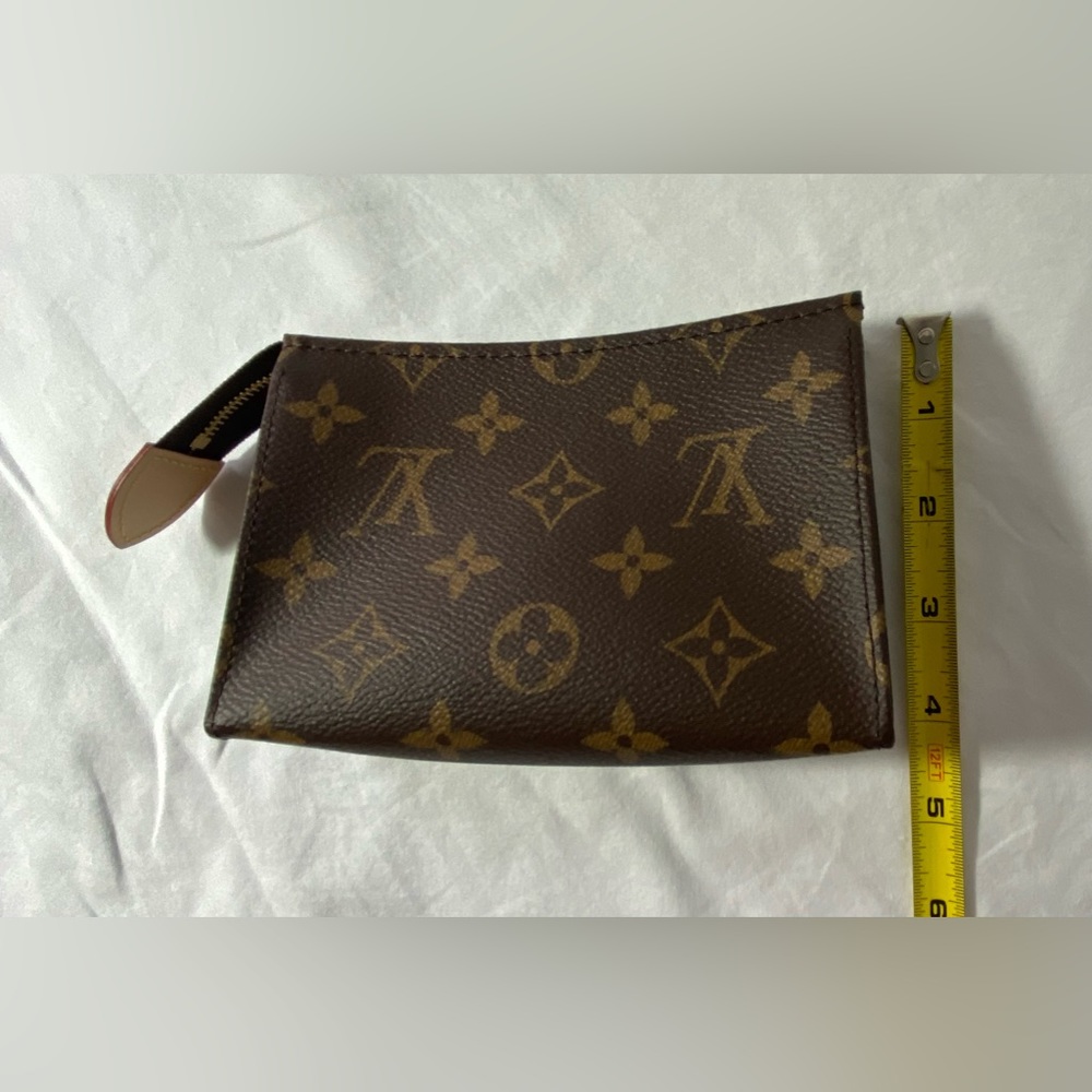 LOUIS VUITTON • Authentic • Toilet 15 • NWT - Picture 9 of 9